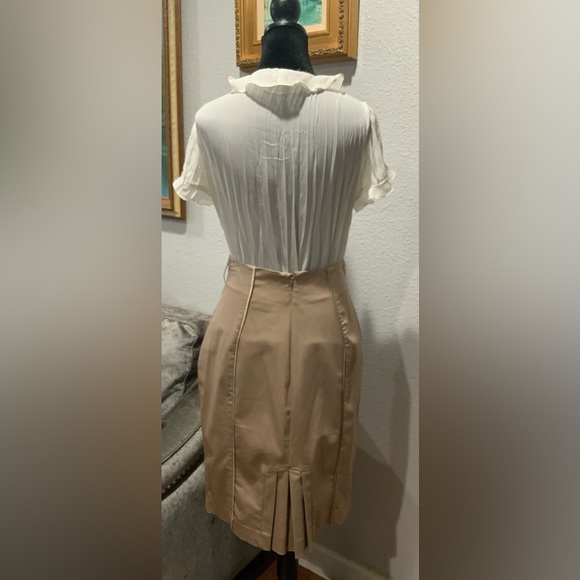 Set. Beige blouse and brownish skirt - Picture 6 of 14